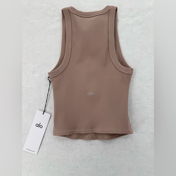NWT Alo Yoga Goddess Ribbed Go-To Tank Taupe Small - Picture 2 of 7